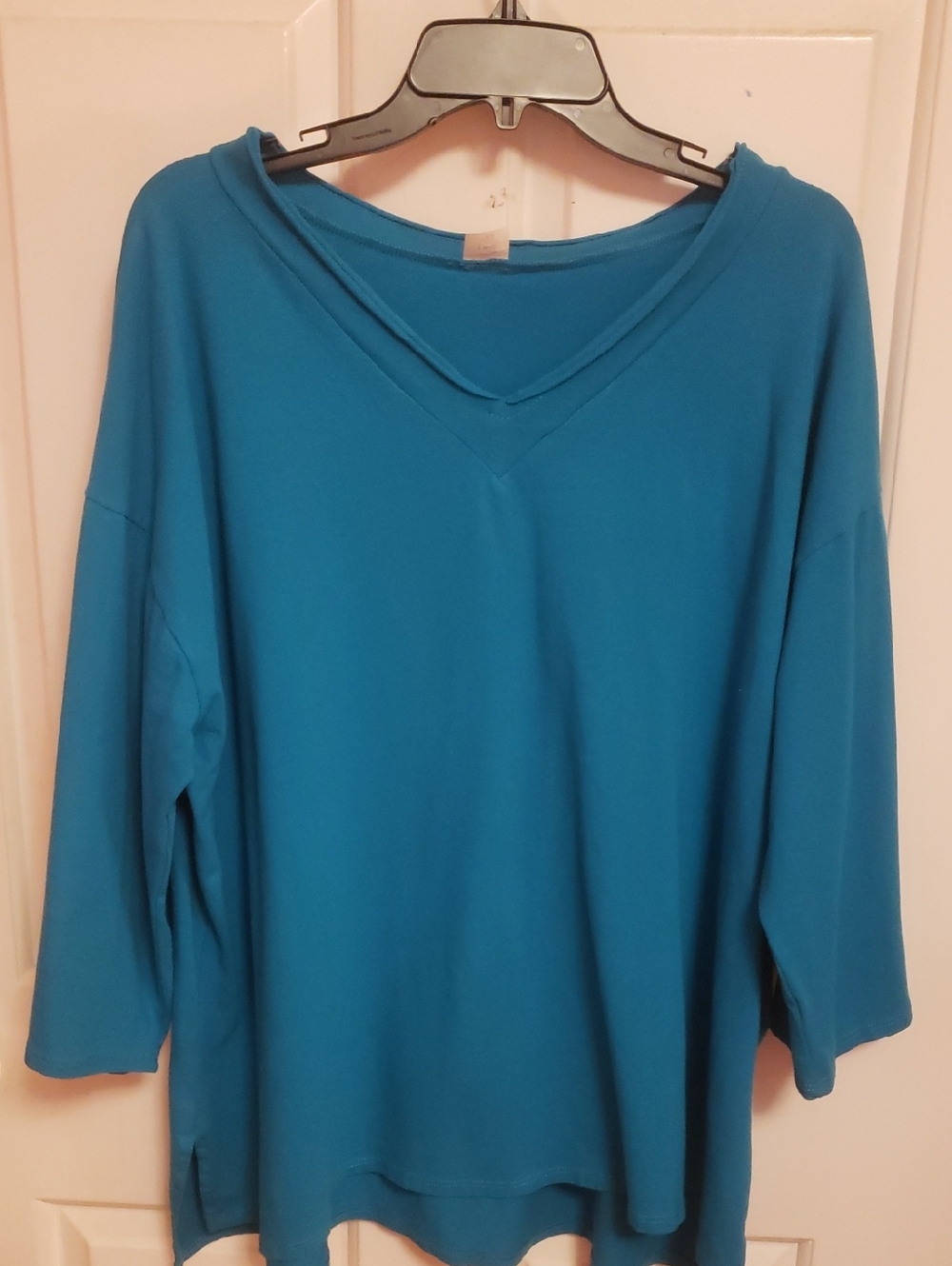 Like love Teal short-sleeved  vneck Top This is a